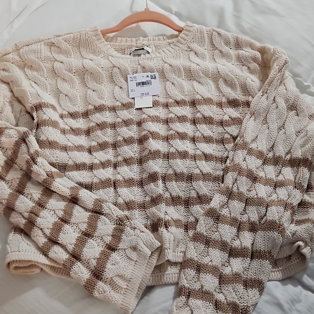American Eagle cropped sweater